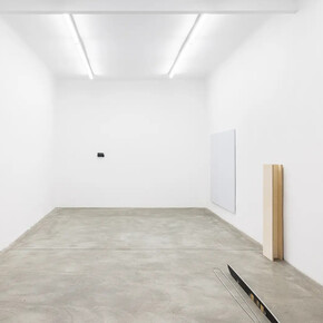 Aaron Amar Bhamra, ppp—fff, exhibition view. Courtesy of Galerie Martin Janda