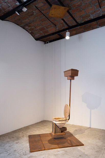 Sandra Poulson, Este quarto parece uma república! [This bedroom looks like a republic!], exhibiton view. Courtesy of MoMA PS1