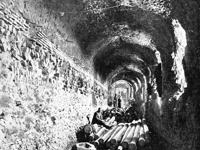 Illustrazioni da I monumenti e le opere d'arte della città di Benevento: lavoro storico, artistico, critico, di Almerico Meomartini, Tipografia di L. de Martini e figlio, Benevento, 1889