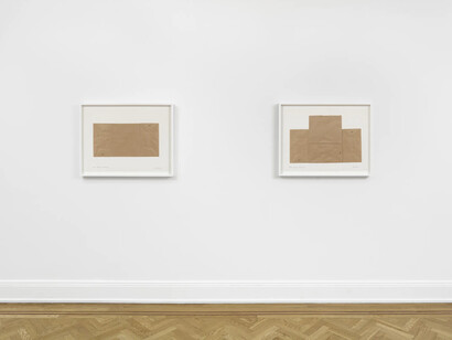 Dorothea Rockburne, Time measures itself, exhibition view. Courtesy of David Nolan Gallery 