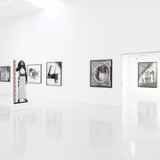 Artistes divers, Orlan toute(s), vue d'exposition. Avec l'aimable autorisation de Ceysson & Bénétière