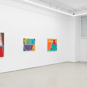 Holly Coulis, Whereabouts, exhibition view. Courtesy of Klaus von Nichtssagend Gallery