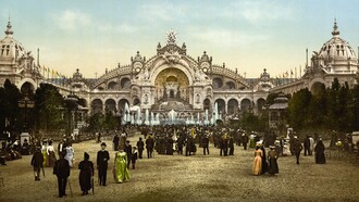 Le Château d'eau and plaza, Exposition Universal, 1900, Paris, France