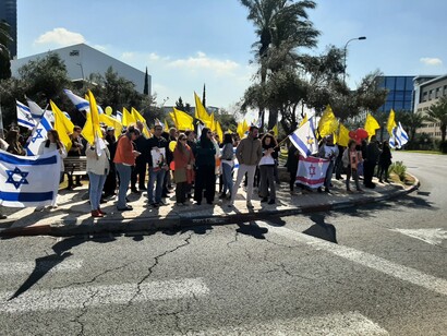 Habrá una solución política viable que contemple tanto la seguridad de Israel como los derechos del pueblo palestino. El costo de la guerra ha sido altísimo. Acompañando la procesión fúnebre de Shiri Ariel y Kfir Bibas, quienes fueron asesinados  en el Centro Matam en Haifa, Israel