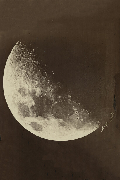 Adolphe Neyt, Vue de la lune, tiré de l'Atlas photographique de la lune, 1869. Avec l'aimable autorisation de FOMU