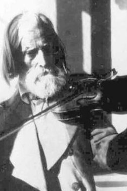 Peter Deunov al violino, fine degli anni '30