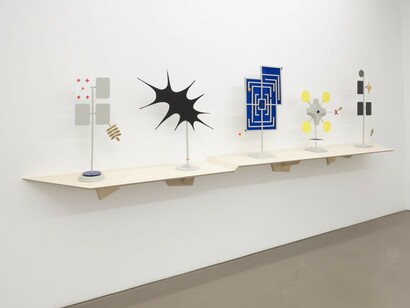 Björn Dahlem, Great cosmic wall (Große kosmische mauer), ausstellungsansicht. Mit freundlicher genehmigung der Galerie Guido W. Baudach