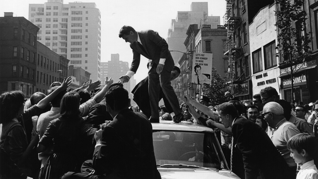 Steve Schapiro, Robert Kennedy on car, New York (detail), 1964. Courtesy of Fahey/Klein Gallery