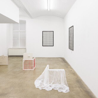 Verschiedene künstler, Pozzetto, ausstellungsansicht. Mit freundlicher genehmigung der Galerie Martin Janda