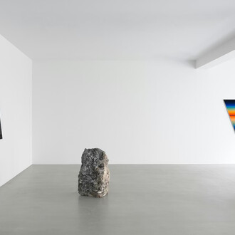 Michel François, Rotopaintings and yawning stones, exhibition view. Courtesy of Xavier Hufkens