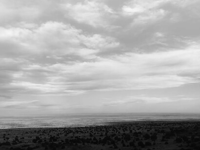 Bryan Schutmaat, Western skies. Courtesy of Galerie Wouter van Leeuwen