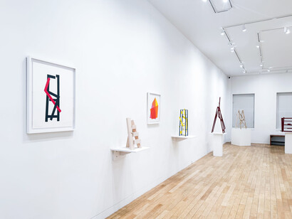 Willard Boepple, Paper, wood, and steel, exhibition view. Courtesy of Upsilon Gallery