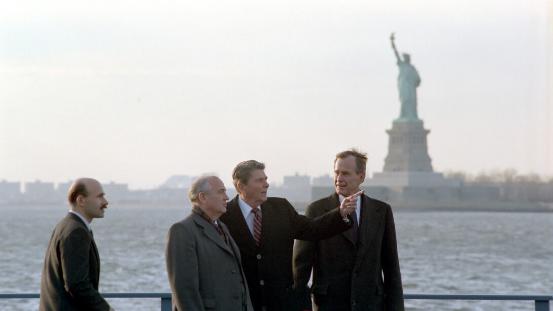 President Ronald Reagan and Vice-President Bush Meet with Soviet General Secretary Gorbachev on Governor's Island New York, USA, 1988
