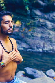 Alcance a graça de uma energia silenciosa e pungente