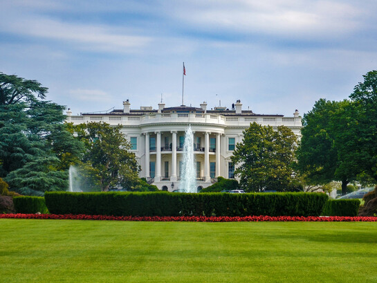 The White House in Washington, D.C., USA: a symbol of the continuity of democracy and the state, regardless of who the president is