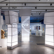 Gebaute gemeinschaft. Göbeklitepe, Taş tepeler und das leben vor 12.000 jahren, ausstellungsansicht. Mit freundlicher genehmigung der James-Simon-Galerie