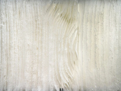 "A mil millas, sopla el mismo viento".
Escultura encáustica en papel Kozo, sobre panel de abedul, 2024