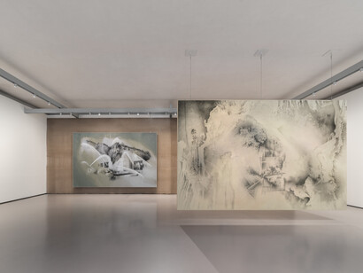 Tatiana Trouvé, Strana vita delle cose, veduta della mostra. Per gentile concessione della Pinault Collection