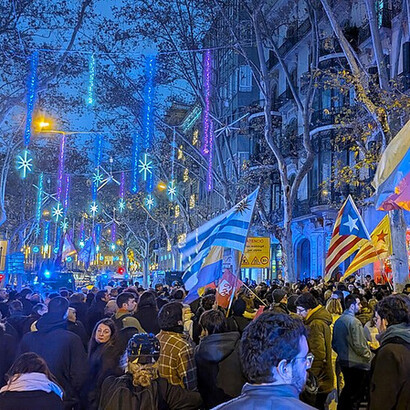 Concentrazione a Barcellona davanti al Consolato Venezuelano a favore di Nicolás Maduro