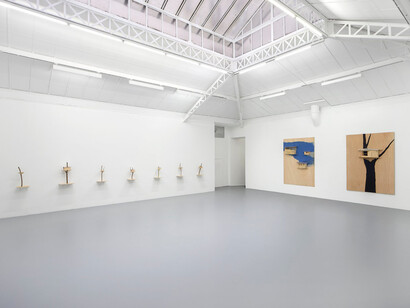 Tadashi Kawamata, Bonsai, exhibition view. Courtesy of the Kamel Mennour Gallery