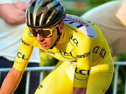 Tadej Pogačar. le vainqueur du Tour de France 2024. Il remporte ainsi sa troisième victoire au classement général
