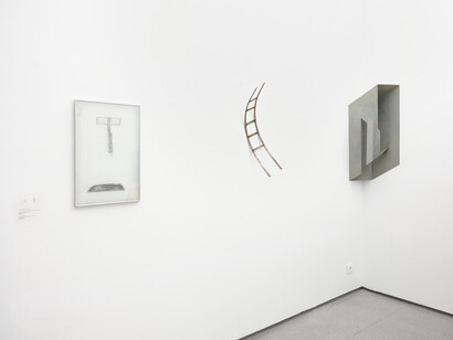 Ensamblajes sensibles. El abismo de lo real en la obra de Ángeles Marco, vista de exhibición. Cortesía de 1 Mira Madrid