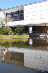 Museum and Heike pond © Tsurugaoka Museum, Kamakura