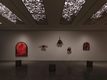 Marguerite Humeau, scintille, exhibition view. Courtesy of White Cube