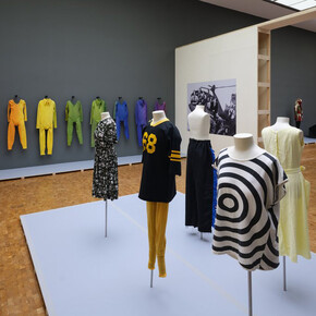 Fünf freunde: John Cage, Merce Cunningham, Jasper Johns, Robert Rauschenberg, Cy Twombly, ausstellungsansicht. Mit freundlicher genehmigung des Museum Ludwig