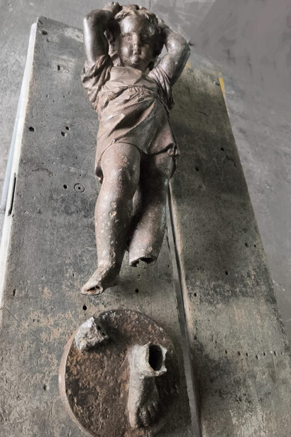 El Pastorcillo, durante el proceso de restauración por la empresa Metal & Stone. Año 2025. Foto: José Segura Garita. Cartago, Costa Rica