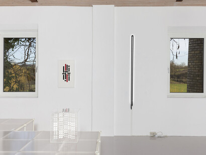 Various artists, Einblicke. Positions in concrete and constructivist art ll, exhibition view. Courtesy of Edition & Galerie Hoffmann 