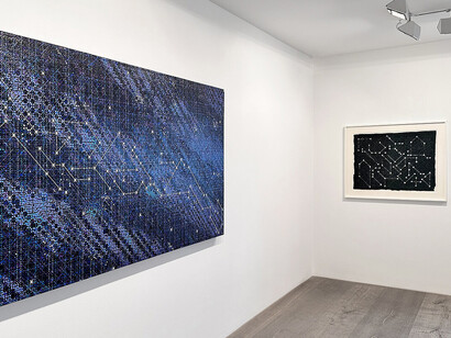 Ding Yi, Constellations, vue d'exposition. Avec l'aimable autorisation de la Galerie Karsten Greve