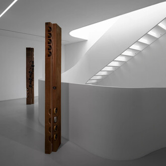 Young Joon Kwak and Eusung Lee, exhibition view. Courtesy of Esther Schipper