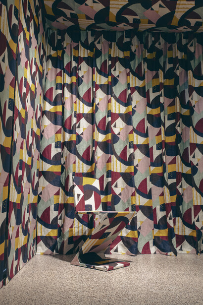 Various artists, 100 motifs, (G)een motief, all over, exhibition view. Courtesy of Horta Museum