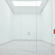 Lucio Fontana y Fred Sandback., Galería Cayón, Madrid, 2017. ©Joaquín Cortés y Román Lores