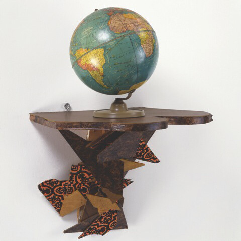 Haim Steinbach, Shelf with Globe, 1980, wood, contact paper, wall paper, globe, 16 x 18 x 20 inches. Courtesy the artist and Tanya Bonakdar Gallery, New York