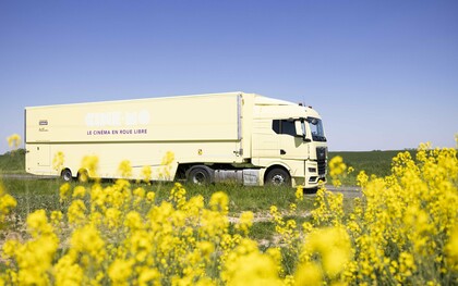 Cinemo est un fournisseur mondial de produits hautement innovants. Il propose des expériences multimédias numériques multi-écrans et multi-passagers pour l'automobile, avec des jeux embarqués et des visioconférences