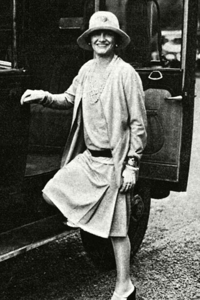 La stilista francese Coco Chanel (1883-1971)