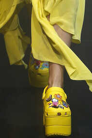 Defilè di Crocs Balenciaga