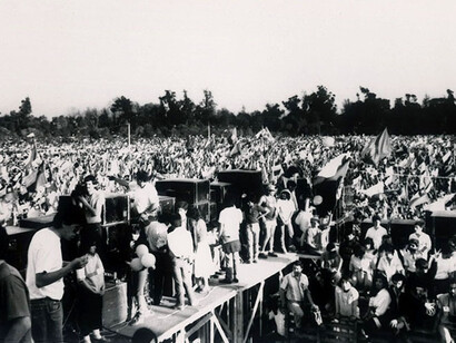 Ciudadanos celebrando por el triunfo del No, Santiago de Chile, 1988