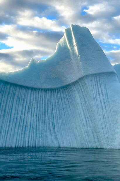 Glaciers melting in daylight, a striking symbol of global warming in action