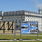 Weißer Rauch: Eine Installation von Daniel Knorr für die Documenta in Kassel