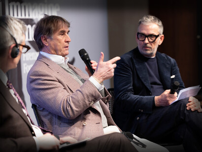 Brunello Cucinelli e Mr Porter alla Tavola Rotonda presso l’Unicredit Theatre della Fortezza da Basso di Firenze. Credits: F.Guazzelli