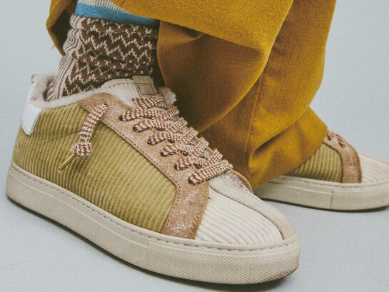 TVL | TheVerticaLine FW2526 Sneaker unisex low-top con tomaia in velluto corduroy e fodera in
montone