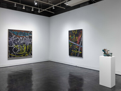 Nancy Graves, Archaea, exhibition view. Courtesy of Locks Gallery