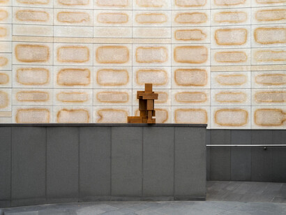 Antony Gormley, Inextricable, exhibition view. Cortesy of White Cube