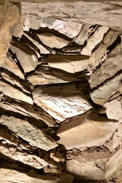 Interior del túmulo sepulcral de Newgrange, Brú na Bóinne, Condado Meath, Irlanda