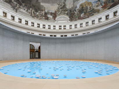 Céleste Boursier-Mougenot, exhibition view. Courtesy of Pinault Collection