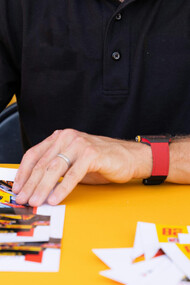 Descubra como um encontro inesperado com jogadores de vôlei de praia resultou em momentos emocionantes e autógrafos inesquecíveis