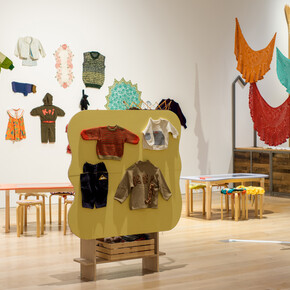 Various artists, Roppongi crossing 2025: what passes is time. We are eternal, exhibition view. Courtesy of Mori Art Museum